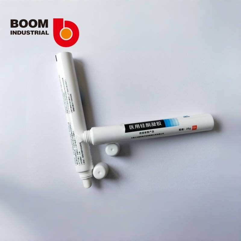 19 Lipstick Tubes Offset with White Lipstick Cap