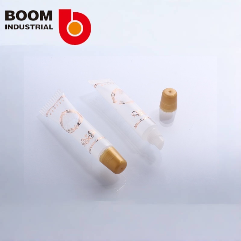 19 Tube, silkscreen + hot stamping, with lipstick stopper and tinted lipstick cap