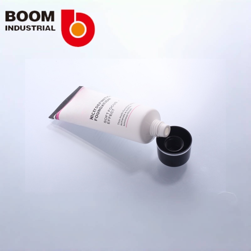 30 tubes, screen printing, with black hot-stamped silver edge screw cap
